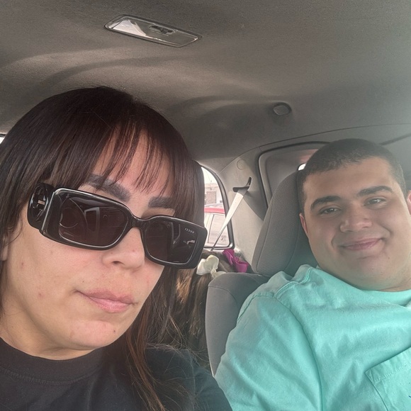 Meet your Posher, Jessenia mother of two blessing - Picture 6 of 17